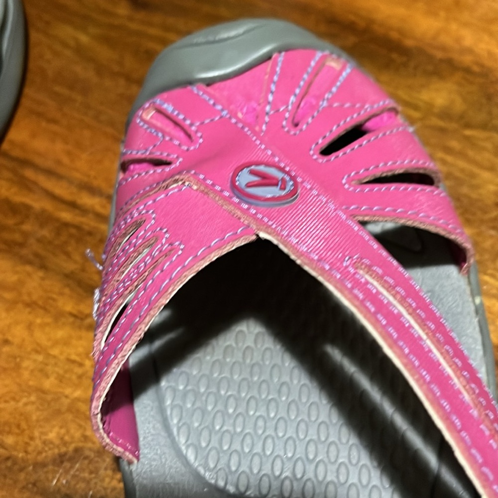 Keen Sandals - Picture 7 of 10